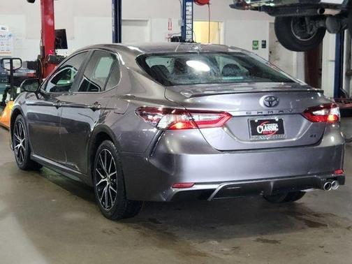 Predawn Gray Mica 2022 Toyota Camry SE