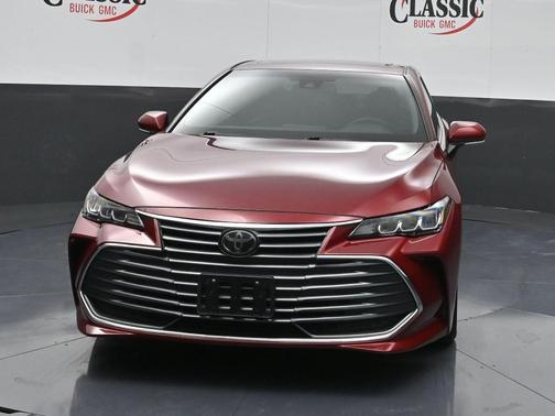 2020 Toyota Avalon XLE