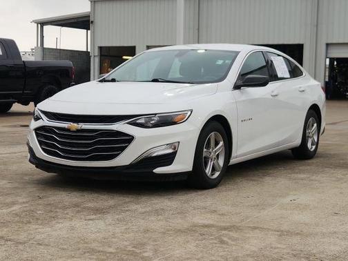 Summit White 2022 Chevrolet Malibu 1LS