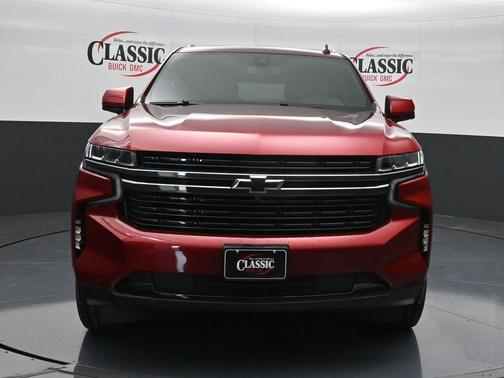 2022 Chevrolet Suburban RST
