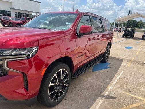 2022 Chevrolet Suburban RST