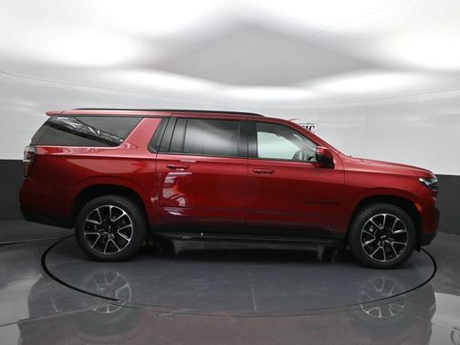 2022 Chevrolet Suburban RST