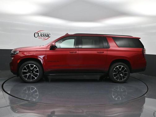 2022 Chevrolet Suburban RST