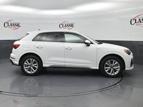 2021 Audi Q3 45 S line Premium