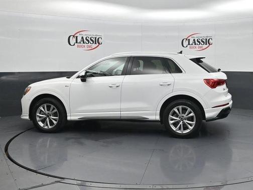 2021 Audi Q3 45 S line Premium