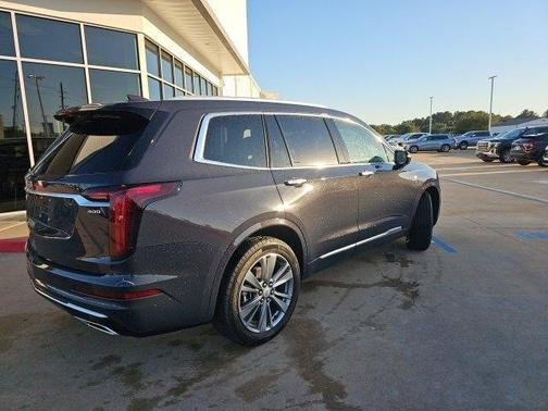 2025 Cadillac XT6 Premium Luxury FWD