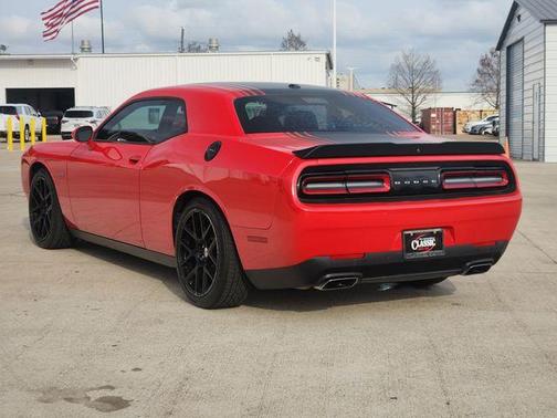 2015 Dodge Challenger R/T Shaker