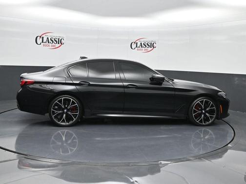 2021 BMW 530 i