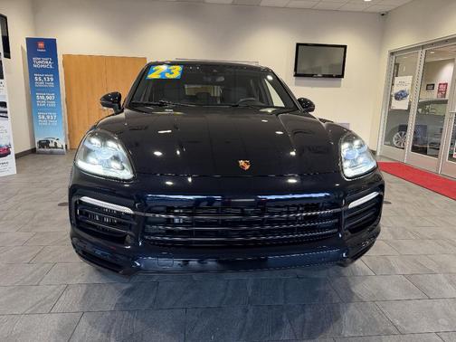 2023 Porsche Cayenne 