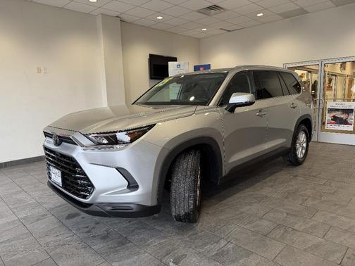 2025 Toyota Grand Highlander XLE