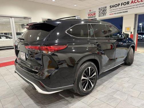 2022 Toyota Highlander XSE