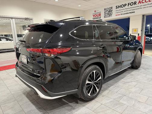 2022 Toyota Highlander XSE