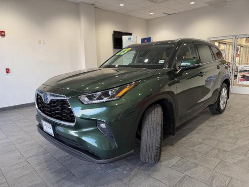 2023 Toyota Highlander Hybrid Limited