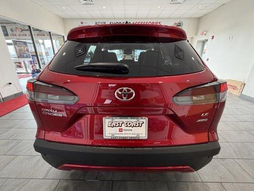 2026 Toyota Corolla Cross LE