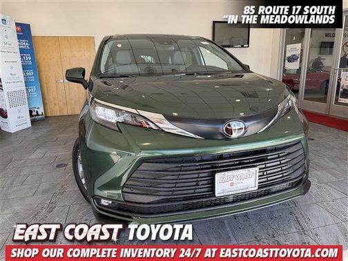 2026 Toyota Sienna XLE 8 Passenger