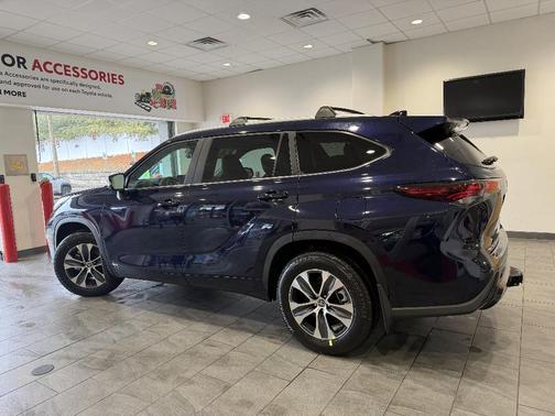 2026 Toyota Highlander Hybrid XLE