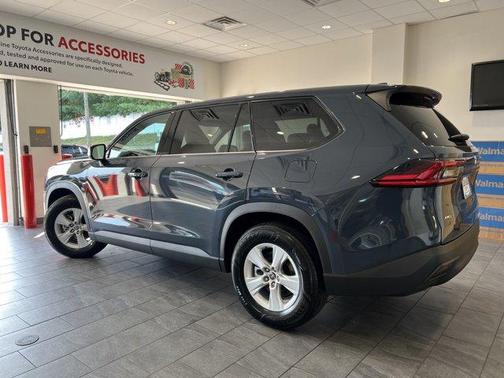 2025 Toyota Grand Highlander LE