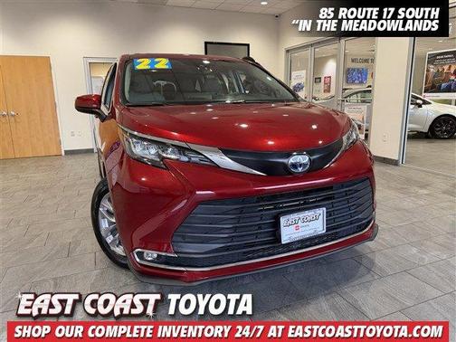 2022 Toyota Sienna XLE
