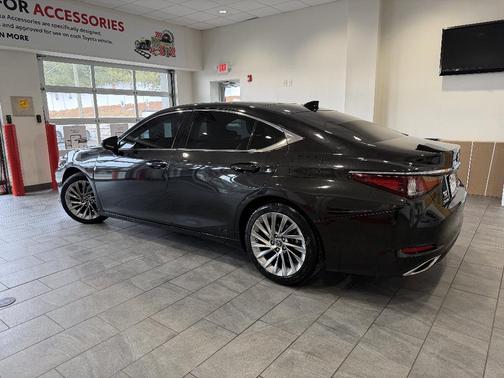2019 Lexus ES 350 