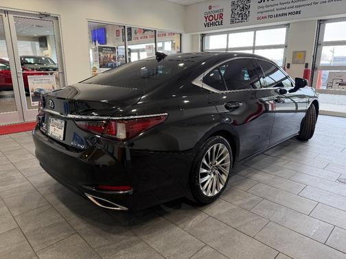 2019 Lexus ES 350 