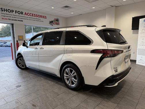 2023 Toyota Sienna XSE 25th Anniversary