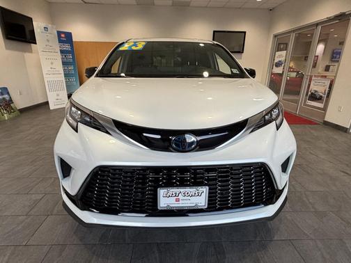 2023 Toyota Sienna XSE 25th Anniversary