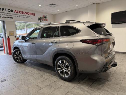 2026 Toyota Highlander Hybrid XLE