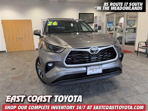 2026 Toyota Highlander Hybrid XLE