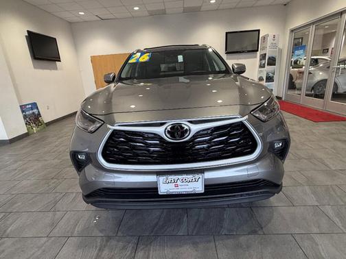 2026 Toyota Highlander Hybrid XLE