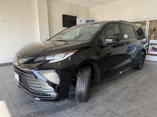 2026 Toyota Sienna Woodland Edition