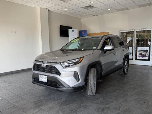 2023 Toyota RAV4 Hybrid LE