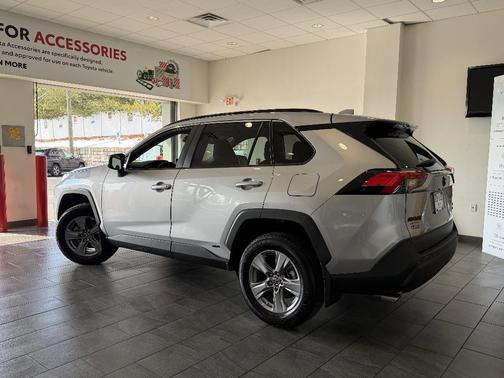 2023 Toyota RAV4 Hybrid LE
