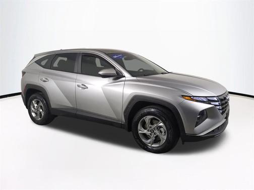 2023 Hyundai TUCSON SE