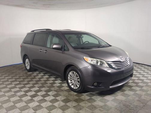 Predawn Gray Mica 2016 Toyota Sienna XLE