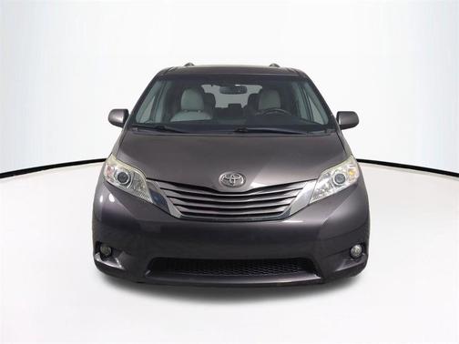 Predawn Gray Mica 2016 Toyota Sienna XLE