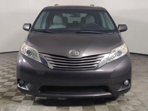 Predawn Gray Mica 2016 Toyota Sienna XLE