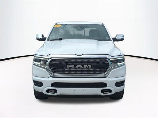 Bright White Clearcoat 2024 RAM 1500 Limited