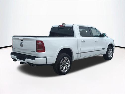 Bright White Clearcoat 2024 RAM 1500 Limited
