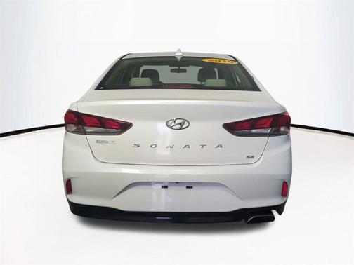 Quartz White Pearl 2019 Hyundai SONATA SE