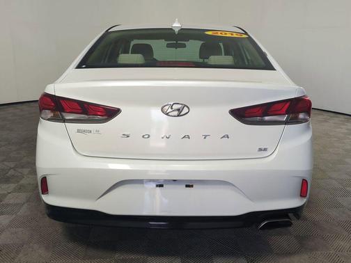 Quartz White Pearl 2019 Hyundai SONATA SE