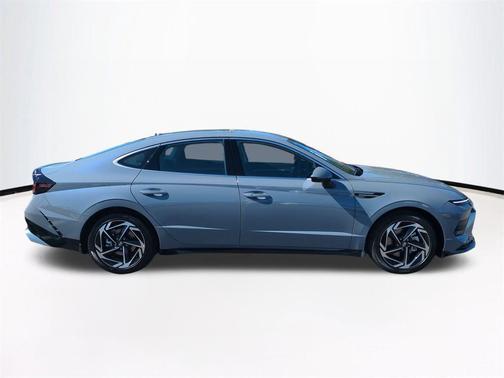 2026 Hyundai SONATA SEL