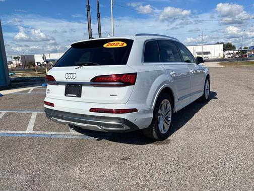 2023 Audi Q7 55 Prestige