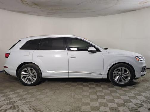 2023 Audi Q7 55 Prestige