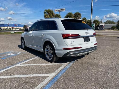 2023 Audi Q7 55 Prestige