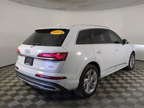 2023 Audi Q7 55 Prestige