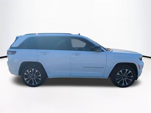 2022 Jeep Grand Cherokee 4xe Overland
