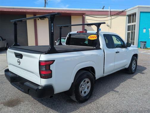 2022 Nissan Frontier S
