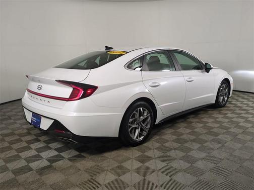 2022 Hyundai SONATA SEL