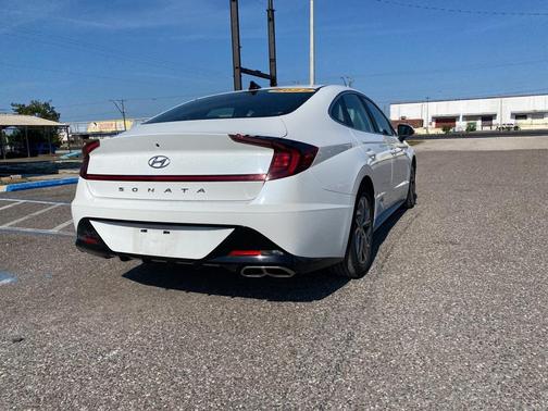 2022 Hyundai SONATA SEL