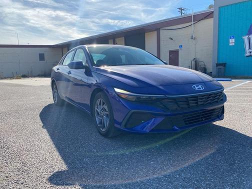 2024 Hyundai ELANTRA SEL